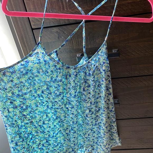 Tank - Picture 2 of 5